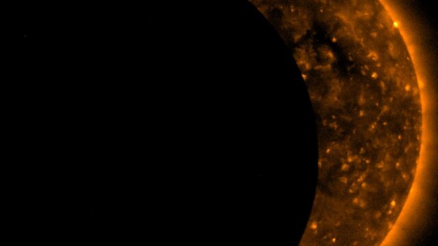 Sun Eclipse 2009 (NASA, Hinode, 7/22/09)